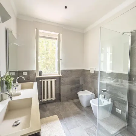 Casa vacanze Dimora Adriani, Charme E Relax Nel Cuore Delle Langhe Cherasco