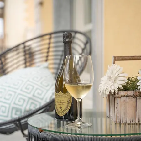 Dimora Adriani, Charme E Relax Nel Cuore Delle Langhe