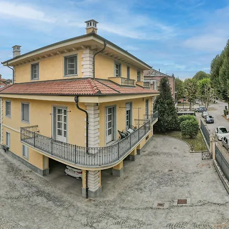Tatil Evi Dimora Adriani, Charme E Relax Nel Cuore Delle Langhe